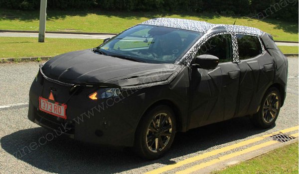 Nissan-Qashqai-2014-1.jpg