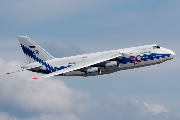 Volga-Dnepr_Airlines_Antonov_An-124-100_Ruslan_Bannikov-1.jpg