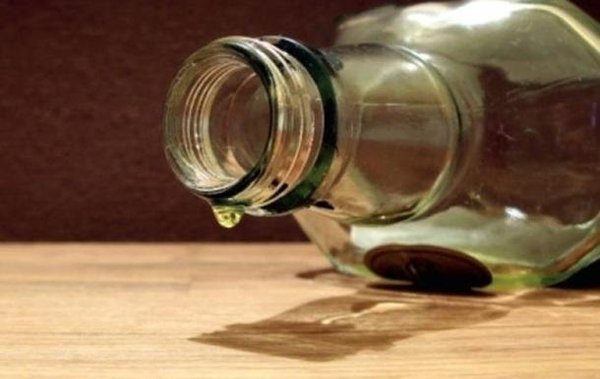 ne-zhenschina-a-samogonnyy-apparat-u-amerikanki-mocha-prevraschaetsya-v-alkogol.jpg (26.43 KiB) Просмотров: 2592 ne-zhenschina-a-samogonnyy-apparat-u-amerikanki-mocha-prevraschaetsya-v-alkogol.jpg