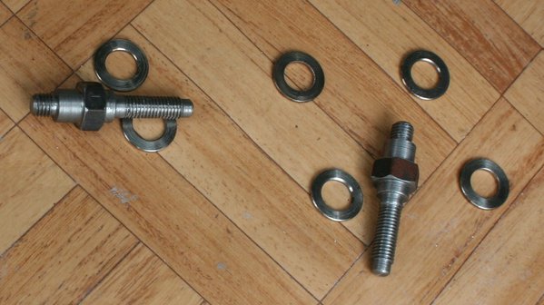 201 IMG_5657 (болты новые с шайбами и колпачками не подошедшими) - только новые болты и шайбы.jpg (626.46 KiB) Просмотров: 10042 201 IMG_5657 (болты новые с шайбами и колпачками не подошедшими) - только новые болты и шайбы.jpg