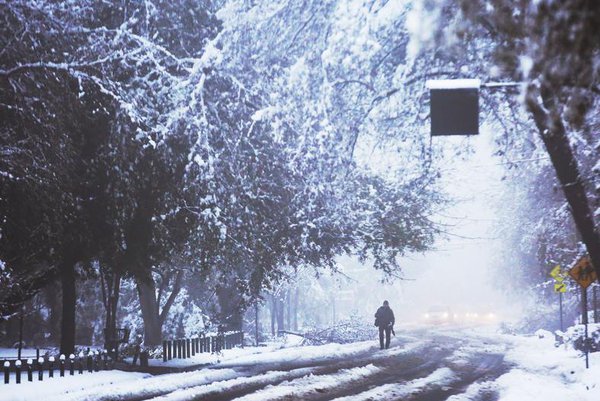 na-chili-obrushilsja-moschnyj-snegopad_rect_edcbc35356acfb60d6aa995e2137dec2.jpg (90.2 KiB) Просмотров: 1587 na-chili-obrushilsja-moschnyj-snegopad_rect_edcbc35356acfb60d6aa995e2137dec2.jpg