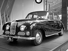 220px-BMW_502_V8_(03).jpg