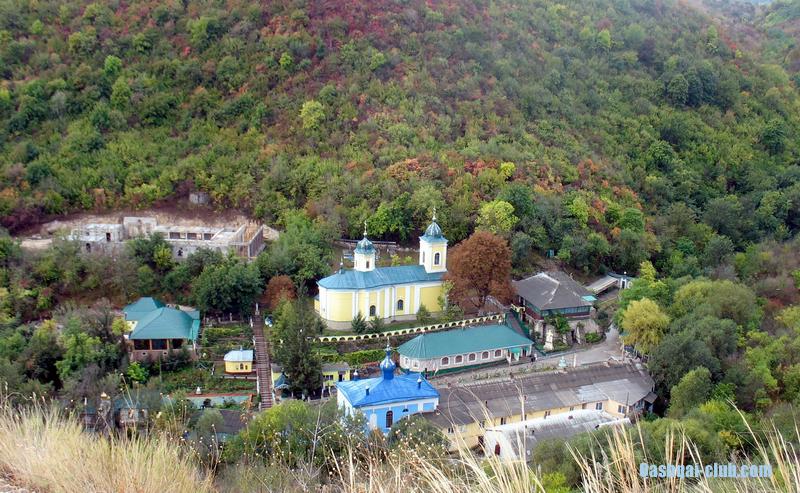 538-Ukr-Moldova-Saharna-monastyr