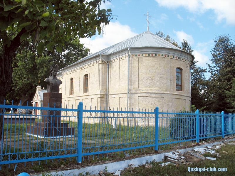 599-Ukr-Moldova-Cobylia-dubShtefanaChelMare-cerkva-pamiatnyk