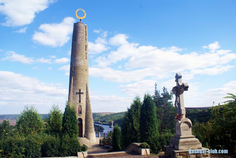 632-Ukr-Moldova-Soroka-svecha-krest