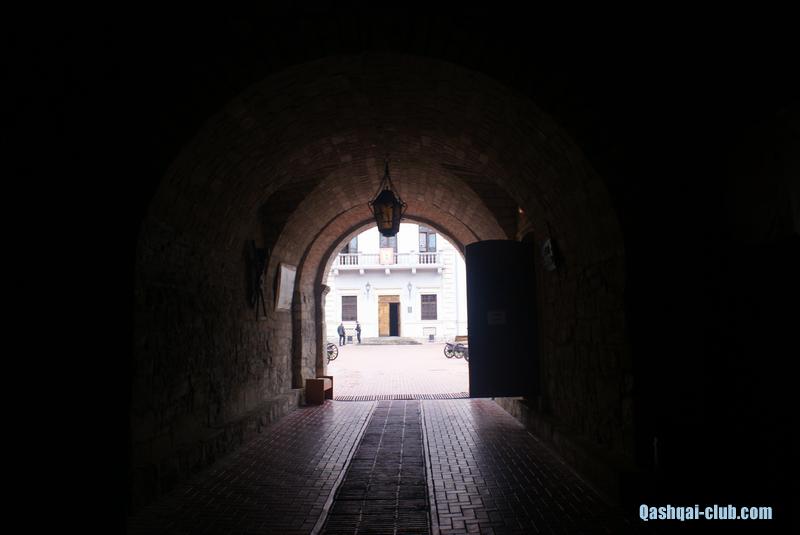 772-Ukr-Karpaty-Zbarazh-zamok-vxod